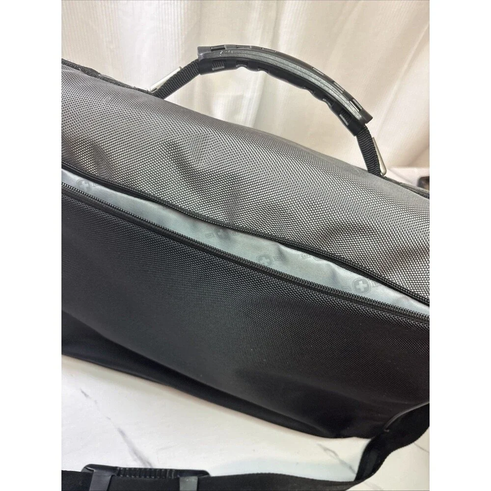 SwissGear Large Laptop Bag & Messenger 17x15x5 in With 14 Pockets. Used & Good.